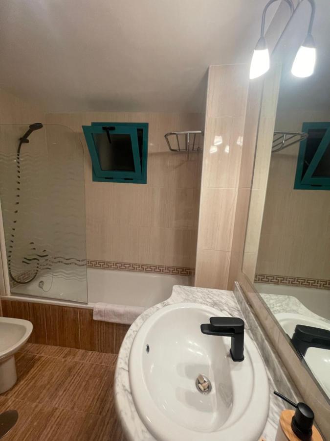 Traveler'S Beach Apartment With Sea View, Free Coffee & Parking Benidorm Exterior photo